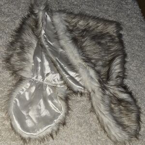 Faux Fur Wrap/Shall